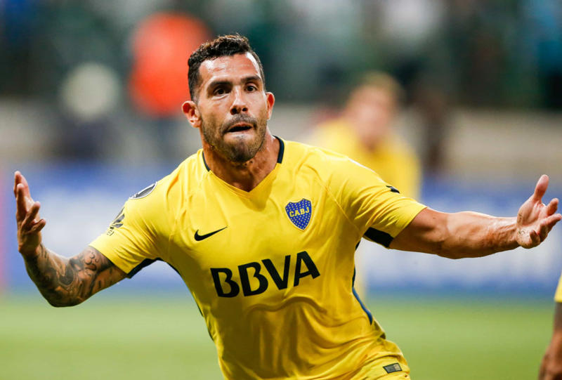 Carlos Tévez Cristiano Ronaldo, Luis Suárez, Franck Ribéry, Carlos Tévez, Zlatan Ibrahimović, Ángel Di María, Luka Modrić, Alexis Sánchez, Yaya Touré, Alexander Hleb, Yuri Zhirkov, Steven Pienaar