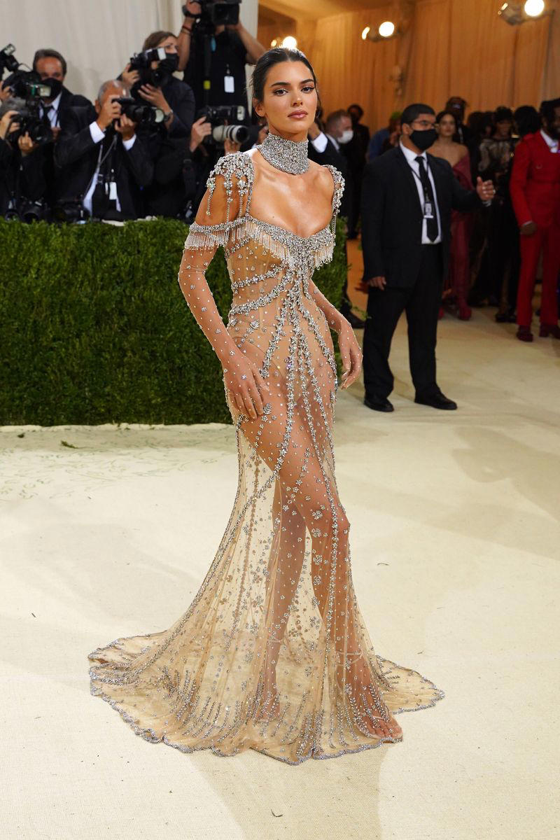 Rihanna in Comme des Garçons, 2017, Zendaya in Versace, 2018, Daphne Guinness in Alexander McQueen, 2011, Solange in Iris van Herpen, 2018, Iman in Stella McCartney, 2007, Kate Moss in Calvin Klein, 1995, Rihanna in Guo Pei, 2015, Sarah Jessica Parker in Alexander McQueen, 2006, Lil’ Kim in Marc Jacobs, 2005, Rosalía in Givenchy, 2022, Ashley Olsen in Dior, 2013, Claire Danes in Zac Posen, 2016, Blake Lively in Versace, 2022, Princess Diana in Dior, 1996, Liv Tyler and Stella McCartney in Stella McCartney, 1999, Mary-Kate and Ashley Olsen in Comme des Garçons, 2017, Frances McDormand in Valentino Couture, 2018, Miuccia Prada in Prada, 2007, Kate Moss in Marc Jacobs, 2009, Zoë Kravitz in Saint Laurent, 2021, Tina Chow, 1980, Kendall Jenner in Givenchy Haute Couture, 2021, Hailey Bieber in Alexander Wang, 2022, Naomi Campbell in Versace, 1995, Madonna in Versace, 1997, Ariana Grande in Vera Wang, 2018, Anja Rubik in Versace, 2012, Rihanna in Maison Margiela, 2018