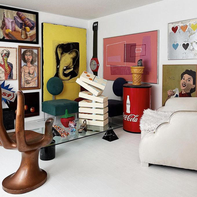 Cane Details, Bold Wallpaper, Repurposed Furniture, Postmodern Style, Earth Tones, Handmade Tile, Archways, French Mirrors, Painted/Color Cabinets, Curvilinear Silhouettes, About the expert