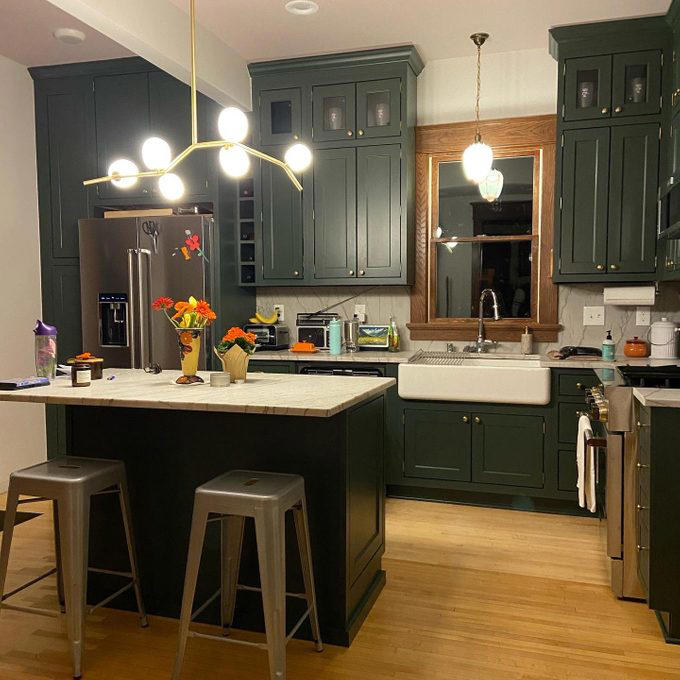 Cane Details, Bold Wallpaper, Repurposed Furniture, Postmodern Style, Earth Tones, Handmade Tile, Archways, French Mirrors, Painted/Color Cabinets, Curvilinear Silhouettes, About the expert