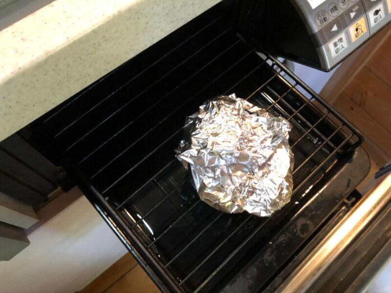 【ケンタッキーの美味しい温め方＆温め直し方1】電子レンジ500Wで30秒～1分, 【ケンタッキーの美味しい温め方＆温め直し方2】オーブンレンジ（トースター）で、アルミホイルに包んで200℃で8分, 【ケンタッキーの美味しい温め方＆温め直し方3】魚焼きグリルで、アルミホイルに包んで10分, 【ケンタッキーの美味しい温め方＆温め直し方4】フライパンで、そのまま弱火のじっくり焼き, 【ケンタッキーの美味しい温め方＆温め直し方5】フライパン＋クッキングシートでカリカリに, 【ケンタッキーの美味しい温め方＆温め直し方6】ホットサンドメーカーで驚きの復活, サックサク！ ケンタッキーの「カーネルクリスピー」の温め方, サクサク＆しっとり！ ケンタッキー「ビスケット」の温め方, ケンタッキーポテトの温め方, ケンタッキーポットパイの温め方, ケンタッキーの美味しい部位はどこ？指定はできる？, ケンタッキーの美味しいバーガーは？, ケンタッキーの温め直しはヘルシオでもできる？, ケンタッキーの温め直しにアラジンは使える？, ケンタッキーの温め直しに公式のやり方はある？, ケンタッキーの温め直しでノンフライヤーは使える？, ケンタッキーの温め直しで、バーガーもできる？, ケンタッキーは温め直しすると固くなる？, ケンタッキーの「エッグタルト」の温め方は？, ケンタッキーのシチューパイの温め方は？