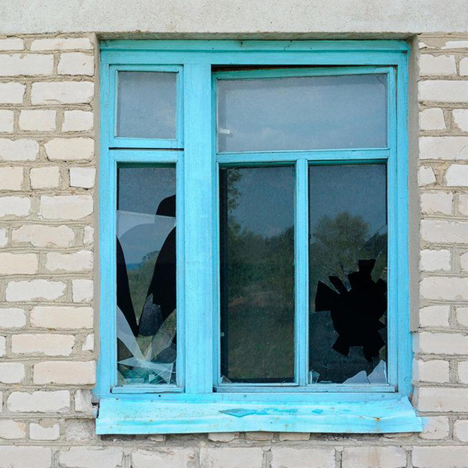 Wood Siding, Electrical Panels and Meters, Asphalt Shingles, Air Conditioners, Lead Paint, Old Mortar, Living Things, Painted Surfaces That You Want to Stay Painted, Vehicles, Outdoor Light Fixtures, Stained Wood