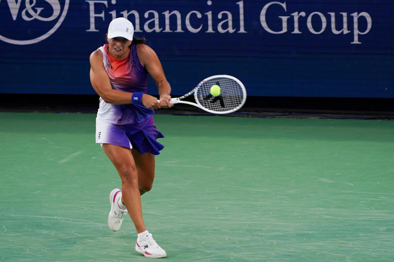 1. Will Cincinnati get an Alcaraz-Sinner showdown? , 2. Can WTA No. 1 Aryna Sabalenka defend Cincinnati Open title? , 3. Will this be Novak Djokovic's final Cincinnati appearance? , 4. Iga Swiatek coming off Wimbledon domination , 5. Will American tennis stars make a run at Rookwood Cup?