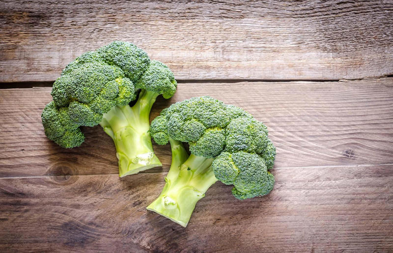 29. Broccoli contains more protein than steak 29. Broccoli contains more protein than steak, 28. Keeping the pit in an avocado will prevent it from browning, 27. If a soup is too salty, you should add a peeled raw potato, 26. Beaver butt secretions are used in all artificial vanilla products, 25. The longer you marinate meat, the better, 24. American cheese was invented in the USA, 23. You shouldn't cook tomatoes in a cast-iron pan, 22. You should always sift your flour for baking, 21. Turkey makes you sleepy, 20. Drinking milk prevents bone fractures, 19. You shouldn’t cook with extra-virgin olive oil, 18. You shouldn’t crowd mushrooms in a pan, 17. You shouldn't wash mushrooms, 16. Alcohol burns off during cooking, 15. Raw vegetables are healthier than cooked vegetables, 14. KFC uses genetically engineered chickens, 13. The seeds are the spiciest part of a chilli pepper, 12. All wine is vegan, 11. You should wait half an hour after eating before swimming, 10. If you swallow gum, it'll stay in your stomach for seven years, 9. You should wash your chicken, 8. Searing meat keeps the juices in, 7. MSG is bad for you, 6. Eating carrots improves your eyesight, 5. Sharp knives are more likely to cause an injury, 4. You should drink eight glasses of water a day, 3. Chocolate gives you spots, 2. Adding oil to pasta water prevents it from sticking