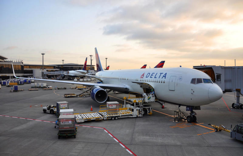 Delta How 10 failing brands turned it around, Old Spice, Polaroid, General Motors, Converse, Levi Strauss
