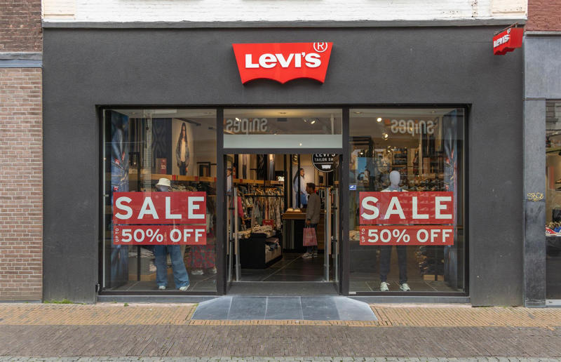 Levi Strauss How 10 failing brands turned it around, Old Spice, Polaroid, General Motors, Converse, Levi Strauss