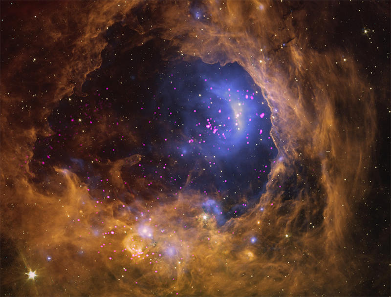 'Cosmic Tornado', Galactic gathering, Dusty ribbons, A close neighbor