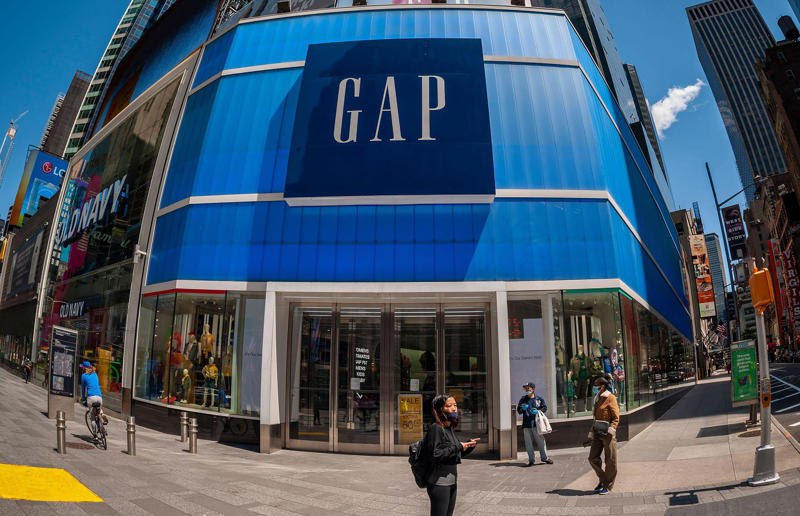 The Gap How 10 failing brands turned it around, Old Spice, Polaroid, General Motors, Converse, Levi Strauss