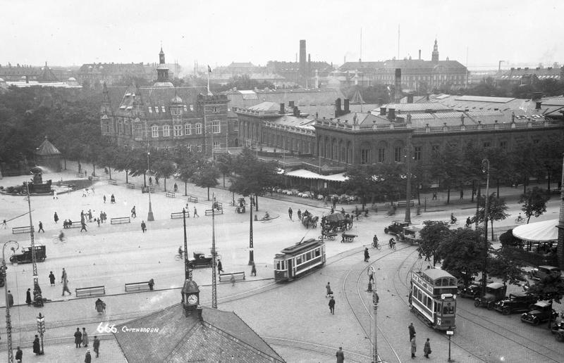 Trip back in time, Brussels, Belgium, Edinburgh, Scotland, Bratislava, Czechoslovakia, Bucharest, Kingdom of Romania, Budapest, Kingdom of Hungary, Berlin, Germany, Belgrade, Kingdom of Serbs, Croats and Slovenes, Athens, Kingdom of Greece, Amsterdam, Netherlands, Moscow, Union of Soviet Socialist Republics, Minsk, Belorussian Soviet Socialist Republic, Madrid, Spain, Lisbon, Portugal, Helsinki, Finland, Copenhagen, Denmark, Sofia, Kingdom of Bulgaria, Dublin, Irish Free State, Sarajevo, Kingdom of Serbs, Croats and Slovenes, Rome, Kingdom of Italy, Oslo, Norway, Reykjavik, Kingdom of Iceland, Podgorica, Kingdom of Serbs, Croats, and Slovenes, London, England, Paris, France, Warsaw, Poland, Vienna, Republic of Austria, Tirana, Albanian Kingdom, Valletta, Crown Colony of Malta, Tbilisi, Georgian Soviet Socialist Republic, Stockholm, Sweden, Bern, Switzerland, Kaunas, Lithuania, Kharkiv, Ukrainian Soviet Socialist Republic, Riga, Latvia