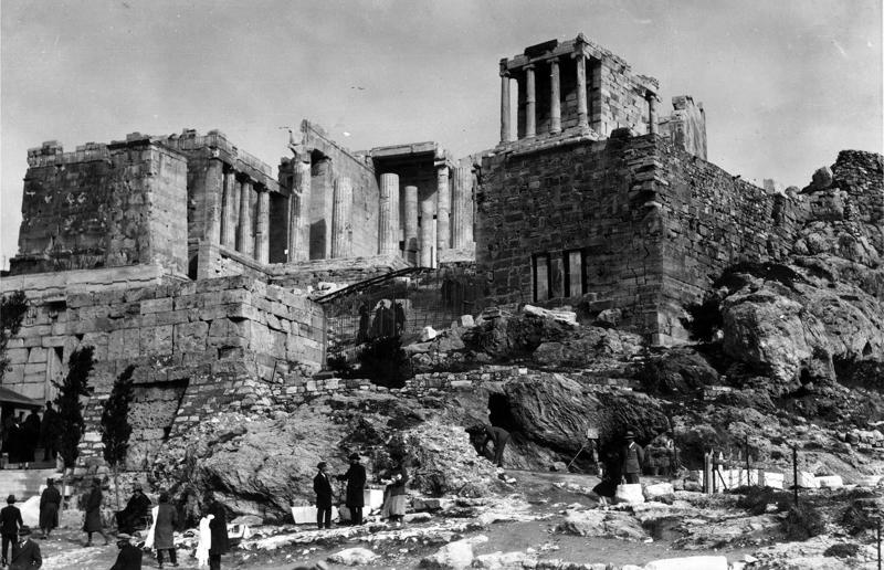 Trip back in time, Brussels, Belgium, Edinburgh, Scotland, Bratislava, Czechoslovakia, Bucharest, Kingdom of Romania, Budapest, Kingdom of Hungary, Berlin, Germany, Belgrade, Kingdom of Serbs, Croats and Slovenes, Athens, Kingdom of Greece, Amsterdam, Netherlands, Moscow, Union of Soviet Socialist Republics, Minsk, Belorussian Soviet Socialist Republic, Madrid, Spain, Lisbon, Portugal, Helsinki, Finland, Copenhagen, Denmark, Sofia, Kingdom of Bulgaria, Dublin, Irish Free State, Sarajevo, Kingdom of Serbs, Croats and Slovenes, Rome, Kingdom of Italy, Oslo, Norway, Reykjavik, Kingdom of Iceland, Podgorica, Kingdom of Serbs, Croats, and Slovenes, London, England, Paris, France, Warsaw, Poland, Vienna, Republic of Austria, Tirana, Albanian Kingdom, Valletta, Crown Colony of Malta, Tbilisi, Georgian Soviet Socialist Republic, Stockholm, Sweden, Bern, Switzerland, Kaunas, Lithuania, Kharkiv, Ukrainian Soviet Socialist Republic, Riga, Latvia