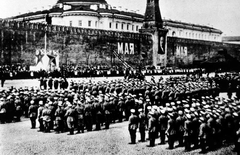 Trip back in time, Brussels, Belgium, Edinburgh, Scotland, Bratislava, Czechoslovakia, Bucharest, Kingdom of Romania, Budapest, Kingdom of Hungary, Berlin, Germany, Belgrade, Kingdom of Serbs, Croats and Slovenes, Athens, Kingdom of Greece, Amsterdam, Netherlands, Moscow, Union of Soviet Socialist Republics, Minsk, Belorussian Soviet Socialist Republic, Madrid, Spain, Lisbon, Portugal, Helsinki, Finland, Copenhagen, Denmark, Sofia, Kingdom of Bulgaria, Dublin, Irish Free State, Sarajevo, Kingdom of Serbs, Croats and Slovenes, Rome, Kingdom of Italy, Oslo, Norway, Reykjavik, Kingdom of Iceland, Podgorica, Kingdom of Serbs, Croats, and Slovenes, London, England, Paris, France, Warsaw, Poland, Vienna, Republic of Austria, Tirana, Albanian Kingdom, Valletta, Crown Colony of Malta, Tbilisi, Georgian Soviet Socialist Republic, Stockholm, Sweden, Bern, Switzerland, Kaunas, Lithuania, Kharkiv, Ukrainian Soviet Socialist Republic, Riga, Latvia