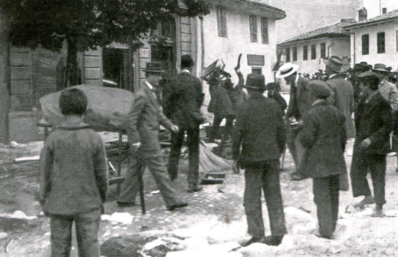 Trip back in time, Brussels, Belgium, Edinburgh, Scotland, Bratislava, Czechoslovakia, Bucharest, Kingdom of Romania, Budapest, Kingdom of Hungary, Berlin, Germany, Belgrade, Kingdom of Serbs, Croats and Slovenes, Athens, Kingdom of Greece, Amsterdam, Netherlands, Moscow, Union of Soviet Socialist Republics, Minsk, Belorussian Soviet Socialist Republic, Madrid, Spain, Lisbon, Portugal, Helsinki, Finland, Copenhagen, Denmark, Sofia, Kingdom of Bulgaria, Dublin, Irish Free State, Sarajevo, Kingdom of Serbs, Croats and Slovenes, Rome, Kingdom of Italy, Oslo, Norway, Reykjavik, Kingdom of Iceland, Podgorica, Kingdom of Serbs, Croats, and Slovenes, London, England, Paris, France, Warsaw, Poland, Vienna, Republic of Austria, Tirana, Albanian Kingdom, Valletta, Crown Colony of Malta, Tbilisi, Georgian Soviet Socialist Republic, Stockholm, Sweden, Bern, Switzerland, Kaunas, Lithuania, Kharkiv, Ukrainian Soviet Socialist Republic, Riga, Latvia