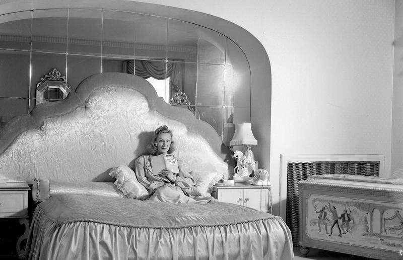 Life at home during the 1940s, The world at war, America enters the conflict, Facing war back home, Rationing and reduction, Back to basics, The average 1940s home?, 1940s kitchens, Inside the food pantry, Old and new technologies, The advent of television, Dining rooms, The 1940s bedroom, Glamorous boudoirs, Murphy beds, Bathrooms in the 1940s, New luxury, Growing their own, Rural migration, Homesteading, Life on the farm, Luxury homes in the 1940s, Stately homes take on new life, Hollywood in the 40s, Privilege and power, In the Governor's mansion, Political exiles, Comfort and hope, The White House restoration, Henry Ford's mansion, The end of World War II, Urban migration, Overcrowded cities, Factory housing, Hard times, Homelessness, Prefab housing, The Lustron House, President Roosevelt’s G.I. Bill, The 1946 housing protest, Housing discrimination, Japanese American internment camps, Out with the old, in with the new, Moving towards mid-century modernism, Mass-produced furniture, Building the suburbs, Welcome to Levittown