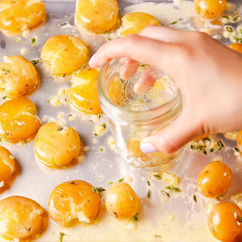 How To Make Smashed Potatoes, Recipe Tips, Serving Smashed Potatoes, Ingredients, Directions, Smashed Potato Variations, Made This?