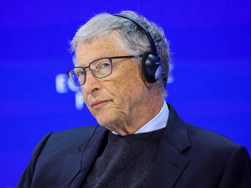 Gates didn't want to take the day off work., Buffett made similar comments at the time., But the pair hit it off immediately., But Gates didn't have the same concern., Buffett contributed billions to Gates' foundation., They've advocated for policy change, too., During the pandemic, they spoke often., But things have evolved amid Gates's life changes., After that, things changed even more., Buffett said his gifts to the foundation won't continue after he dies., Gates has stopped posting as much about Buffett.