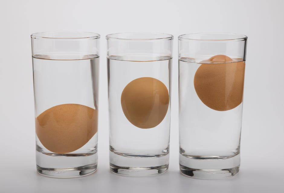 How long do eggs last in the fridge?, Why do we refrigerate eggs?, Can I freeze eggs?, How to test egg freshness, Is the best by date on eggs accurate?