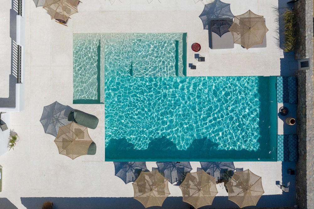 1. Creta Maris hotel, 2. Grecotel LUXME White hotel, 3. Milia Mountain Retreat hotel, 4. Aulūs Lindos Rhodes Resort, Curio Collection by Hilton, 5. Melenos Art Boutique Hotel, 6. More Meni City Beach Rhodes hotel, 7. Nido Hotel, Mar-Bella Collection, 8. Ikos Odisia hotel, 9. Liston Suites hotel, 10. Lesante Cape hotel, 11. Nobelos hotel, 12. Windmill Bay hotel, 13. Canaves Ena hotel, 14. Sandblu hotel, 15. Santorini Sky hotel, 16. Ananea Mykonos hotel, 17. Koukoumi Vegan Hotel, 18. The Wild Hotel, 19. Andronis Minois hotel, 20. Paros Agnanti Resort & Spa hotel, 21. Pnoi Hotel