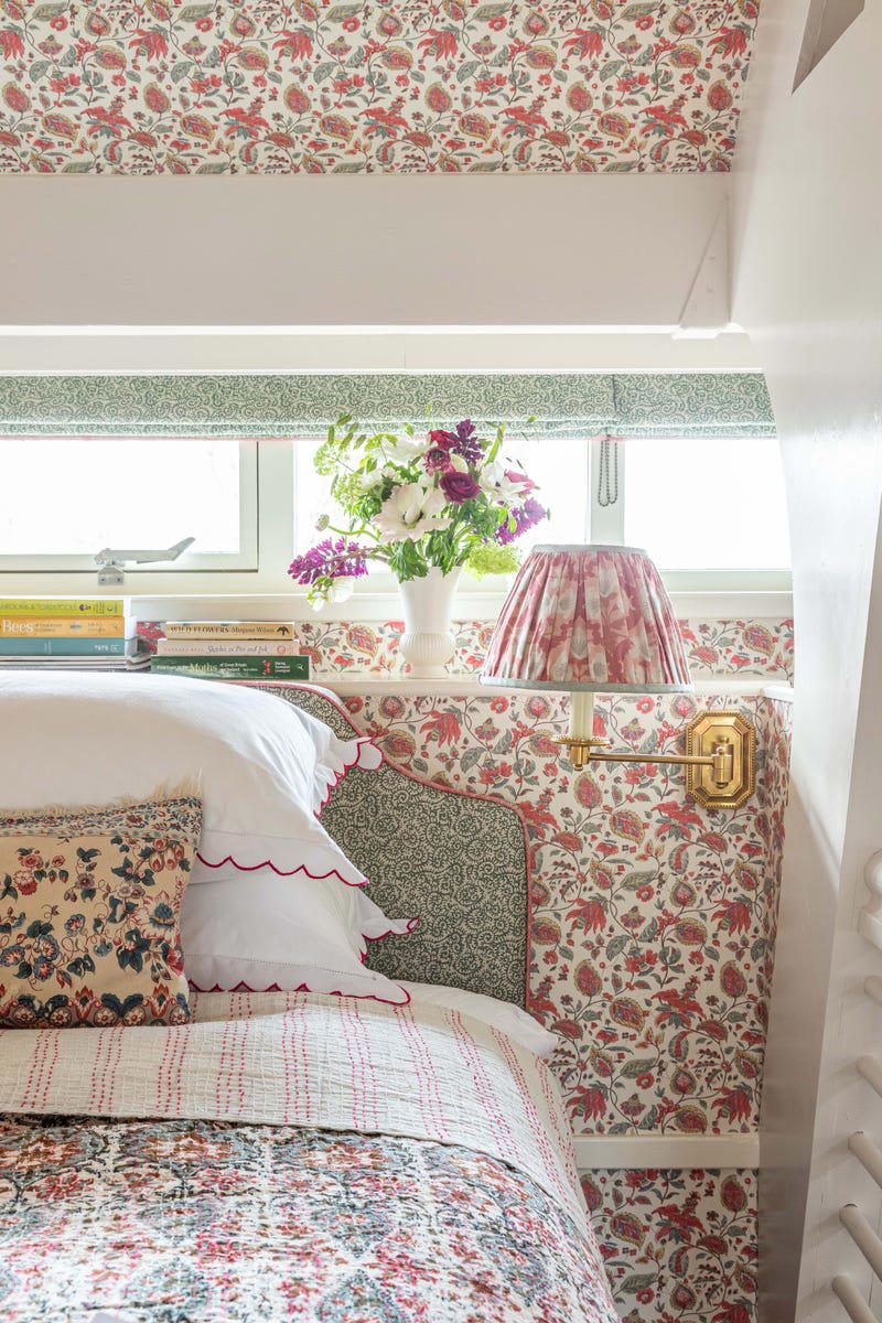 The Color Brown, Plaster Walls, 4x4 Tiles, Dark Hardwood Floors, Red Paint, Checkerboard Floors, Old-School Florals, Conversation Pits, Wood Paneling, Textured Wallpaper