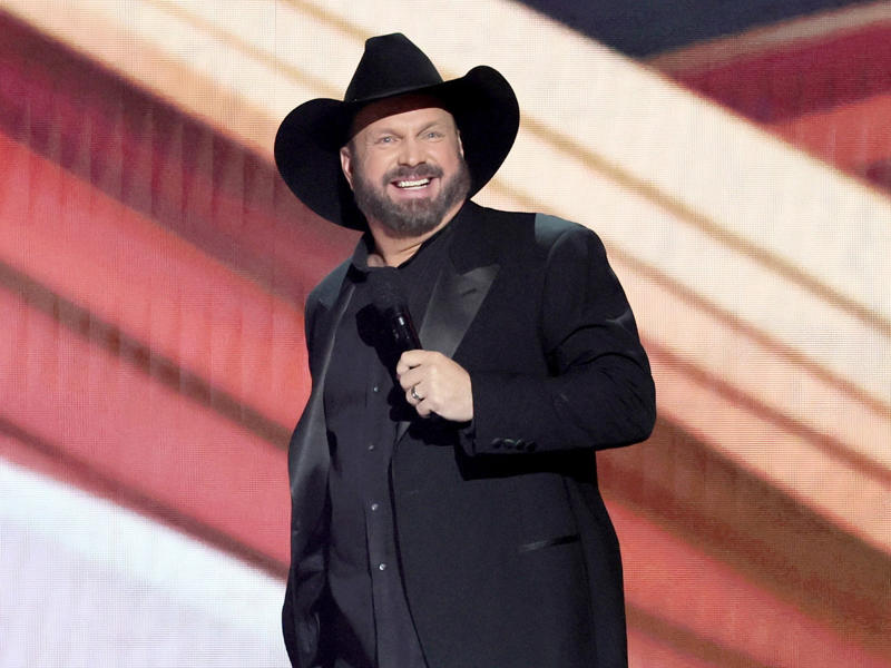 25. Luke Bryan — 19 million units, 24. Hank Williams Jr. — 19.5 million units, 23. Brooks &amp; Dunn — 21.5 million units, 22. Carrie Underwood — 22.5 million units, 21. Jimmy Buffett — 23 million units, 18. Vince Gill — 24 million units, 15. Linda Ronstadt — 30 million units, 14. Willie Nelson — 31.5 million units, 13. The Chicks — 33 million units, 12. John Denver — 33.5 million units, 11. Kenny Chesney — 35 million units, 8. Alan Jackson — 44.5 million units, 7. Kenny Rogers — 47.5 million units, 6. Shania Twain — 48 million units, 5. Alabama — 49 million units, 4. Taylor Swift — 57 million units, 3. George Strait — 69.5 million units, 2. Elvis Presley — 146.5 million units, 1. Garth Brooks — 162 million units