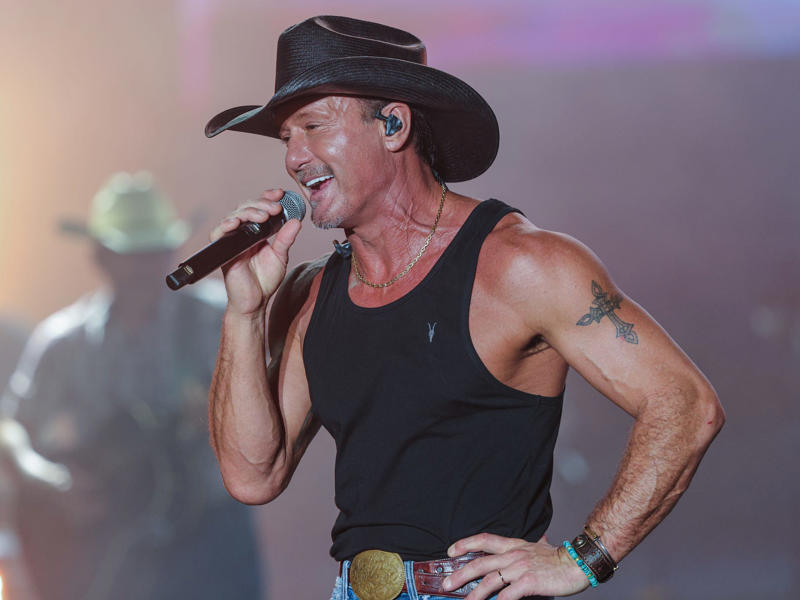 10. Tim McGraw — 40 million units 25. Luke Bryan — 19 million units, 24. Hank Williams Jr. — 19.5 million units, 23. Brooks & Dunn — 21.5 million units, 22. Carrie Underwood — 22.5 million units, 21. Jimmy Buffett — 23 million units, 18. Vince Gill — 24 million units, 15. Linda Ronstadt — 30 million units, 14. Willie Nelson — 31.5 million units, 13. The Chicks — 33 million units, 12. John Denver — 33.5 million units, 11. Kenny Chesney — 35 million units, 8. Alan Jackson — 44.5 million units, 7. Kenny Rogers — 47.5 million units, 6. Shania Twain — 48 million units, 5. Alabama — 49 million units, 4. Taylor Swift — 57 million units, 3. George Strait — 69.5 million units, 2. Elvis Presley — 146.5 million units, 1. Garth Brooks — 162 million units