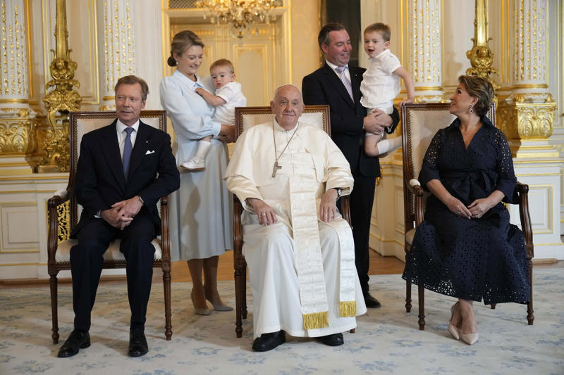 Luxembourg's new Grand Ducal family, Prince Charles, heir to Luxembourg's throne, How life will change for Prince Charles, Could a child actually accede the throne?, Where is Luxembourg?, Other child heirs around the world