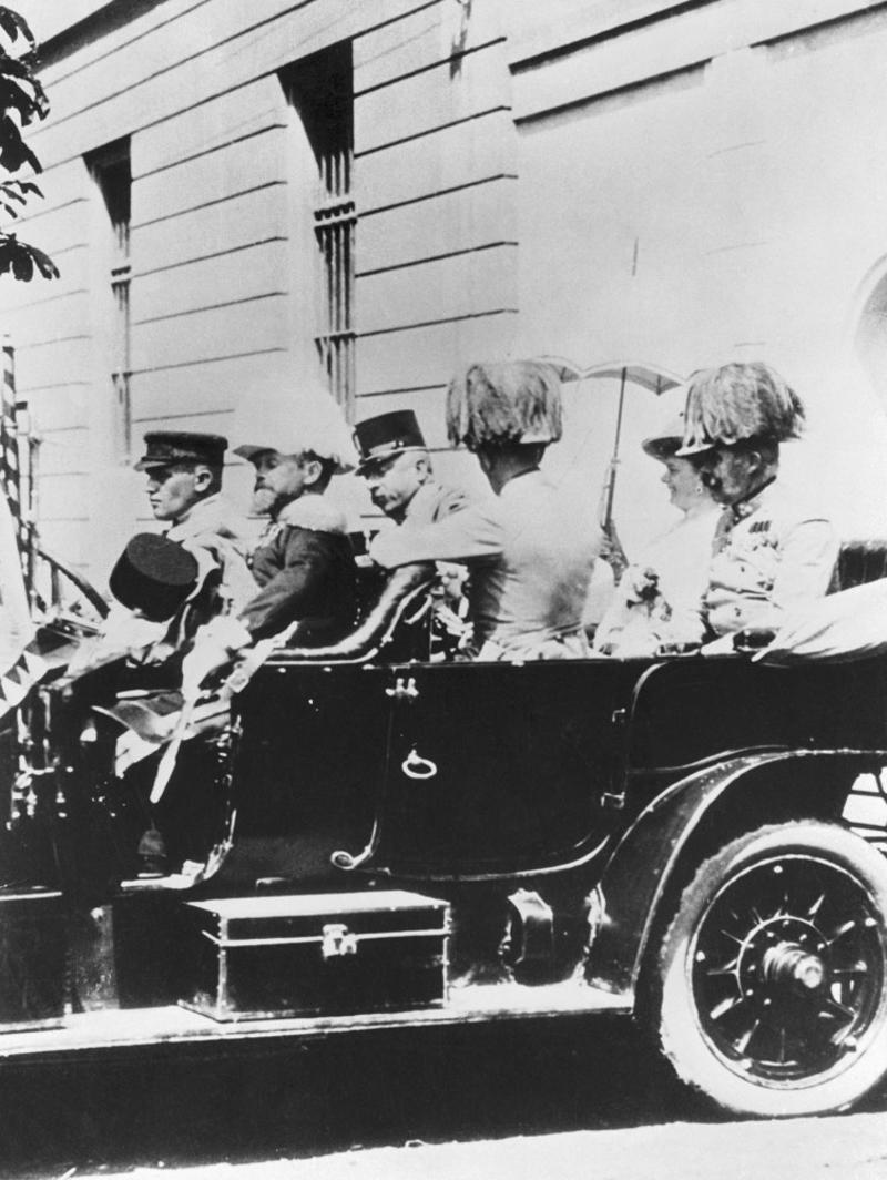 Archduke Franz Ferdinand's assassination attempt Archduke Franz Ferdinand's assassination attempt, Mary, Queen of Scots, Mary, Queen of Scots' famous last words, George V's famous last words, Joachim Murat, King of Naples' famous last words, Empress Dowager Cixi, Louis XIV, Elisabeth, Empress of Austria, Elisabeth, Empress of Austria's famous last words, George IV's famous last words, Marie Antoinette's famous last words, Peter I, Tsar of Russia's famous last words, Queen Victoria's famous last words, Henry VIII's famous last words