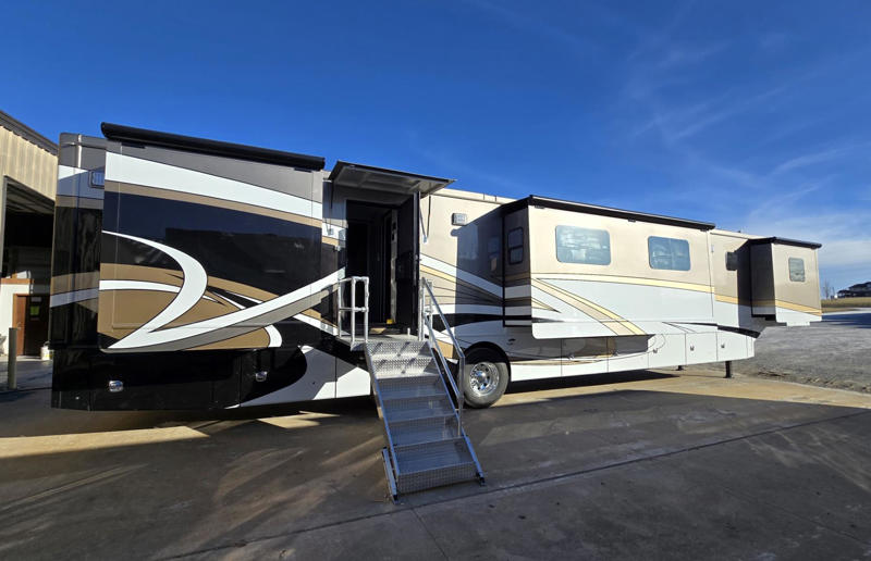 Explore these supersized mobile mansions, SLRV motorhome for a family of eight: 40 feet, eleMMent palazzo Superior: 45 feet, Vin Diesel’s monster trailer: 53 feet, Jennifer Lopez's mammoth motorhome: 53 feet, Will Smith's sprawling RV: 53 feet, SpaceCraft's custom trailer: 54 feet, SpaceCraft's super semi: 57 feet, CMC Caravan's custom mega-motorhomes: up to 61 feet