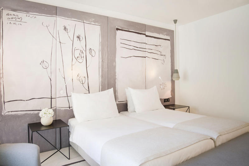 1. Hotel Excelsior Dubrovnik, 2. Hotel Kompas Dubrovnik, 3. Hotel More, 4. Dubrovnik President Valamar Collection hotel, 5. Hotel Dubrovnik Palace, 6. Hotel Bellevue, 7. Rixos Premium Dubrovnik hotel, 8. Hotel Splendid, 9. Sunny Dubrovnik by Valamar hotel, 10. Royal Hotel Blue, 11. Royal Hotel Princess
