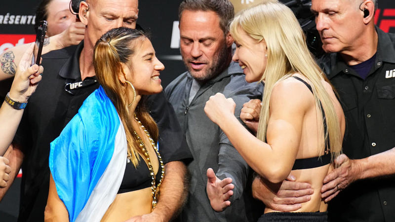 レスラーの歓喜がUFCで議論を呼ぶ。, パリのUFCイベントでロシアのダリア・ジェレスニャコバに勝利したアルゼンチンのアイリン・ペレスは、喜びを爆発させた。, アルゼンチン人レスラーは1ラウンドで勝利。, アイリン・ペレスはサブミッションホールドを決め、ロシア人選手に勝利。, ペレスは対戦相手の目の前でトワーキングを披露し、物議を醸した。, スポーツマンシップに欠けるとして、ソーシャルメディア上で批判を引き起こした。, 多くの人がこの歓喜を『無礼だ』と言った。, ペレスは試合後、この歓喜を誇らしげに主張し、そのジェスチャーをソーシャルメディアで説明した。, 「ダリヤは試合前、私に対してとても失礼なことを言った」, アイリン・ペレスは試合前から論争を巻き起こした。, ペレスは他の試合にも出場できたが、規定により賞金の20％を失った。, アイリン・ペレスのUFC戦績は11勝2敗。, 1994年10月5日生まれで、愛称は「フィオナ」。