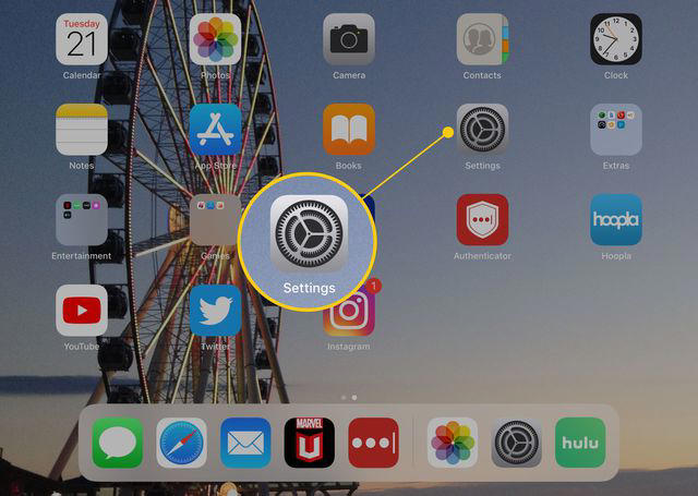 How to Customize Your iPad Keyboard, Customizable Settings for the iPad Keyboard, How to Create an iPad Keyboard Shortcut, How to Install a Custom Keyboard
