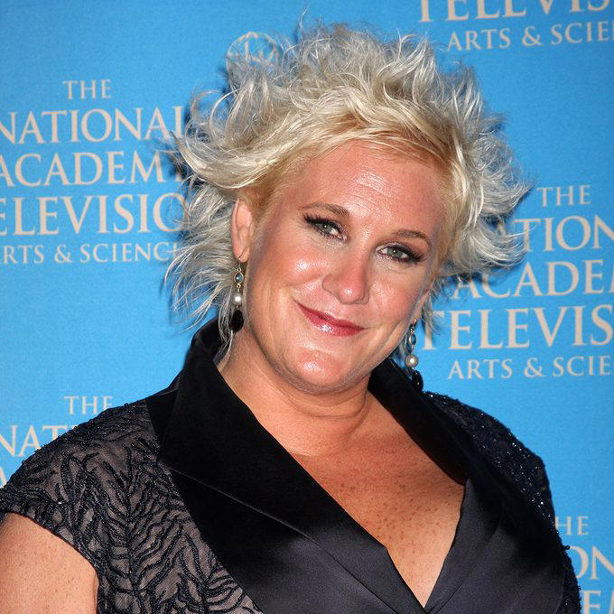Anthony Bourdain, Alton Brown, Anne Burrell, Paul Hollywood, Duff Goldman, Rachael Ray, Giada De Laurentiis, Guy Fieri, Ina Garten, Bobby Flay, Emeril Lagasse, Gordon Ramsay, Jamie Oliver, Martha Stewart, Mary Berry, Masaharu Morimoto, Michael Symon, Robert Irvine, Wolfgang Puck