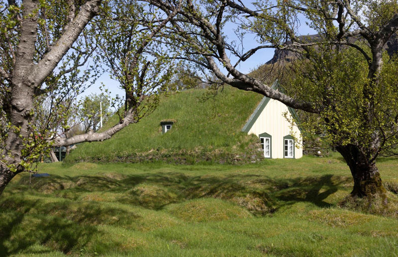 Where nature and architecture meet, The Pierre, Washington, USA, Ancient sandstone cave home, Worcestershire, UK, Fallingwater, Pennsylvania, USA, Casa do Penedo, Fafe, Portugal, Cave house, Ciudad Real, Spain, Morada Escondida, Todos Santos, Mexico, Turf homes, Hofskirkja, Iceland, Around the Oak, Saxony-Anhalt, Germany, Dune House, Massachusetts, USA, Sycamore House, California, USA, House Inside a Rock, Hejaz, Saudi Arabia