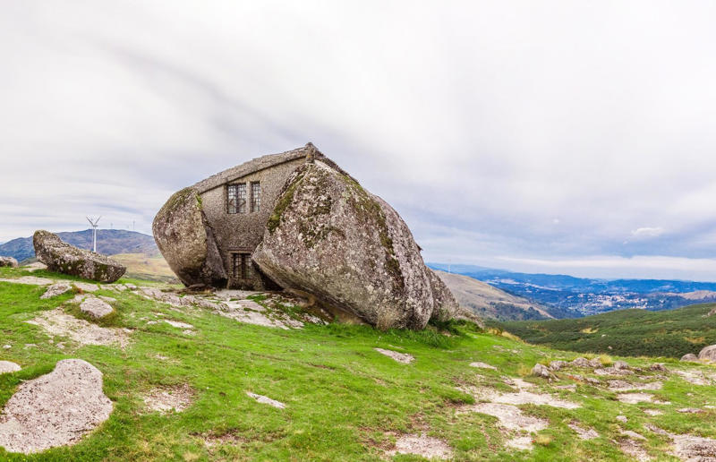 Where nature and architecture meet, The Pierre, Washington, USA, Ancient sandstone cave home, Worcestershire, UK, Fallingwater, Pennsylvania, USA, Casa do Penedo, Fafe, Portugal, Cave house, Ciudad Real, Spain, Morada Escondida, Todos Santos, Mexico, Turf homes, Hofskirkja, Iceland, Around the Oak, Saxony-Anhalt, Germany, Dune House, Massachusetts, USA, Sycamore House, California, USA, House Inside a Rock, Hejaz, Saudi Arabia