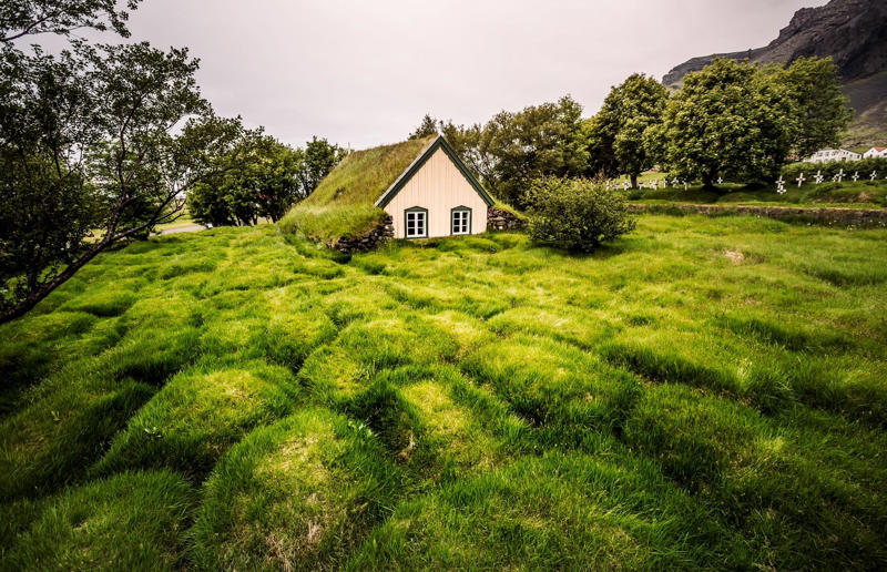 Where nature and architecture meet, The Pierre, Washington, USA, Ancient sandstone cave home, Worcestershire, UK, Fallingwater, Pennsylvania, USA, Casa do Penedo, Fafe, Portugal, Cave house, Ciudad Real, Spain, Morada Escondida, Todos Santos, Mexico, Turf homes, Hofskirkja, Iceland, Around the Oak, Saxony-Anhalt, Germany, Dune House, Massachusetts, USA, Sycamore House, California, USA, House Inside a Rock, Hejaz, Saudi Arabia