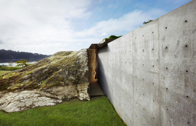 Where nature and architecture meet, The Pierre, Washington, USA, Ancient sandstone cave home, Worcestershire, UK, Fallingwater, Pennsylvania, USA, Casa do Penedo, Fafe, Portugal, Cave house, Ciudad Real, Spain, Morada Escondida, Todos Santos, Mexico, Turf homes, Hofskirkja, Iceland, Around the Oak, Saxony-Anhalt, Germany, Dune House, Massachusetts, USA, Sycamore House, California, USA, House Inside a Rock, Hejaz, Saudi Arabia