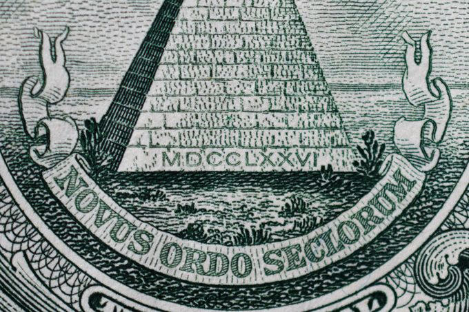 George Washington’s portrait, Design around the ones, Department of the Treasury seal, Letter in a circle, Note position letter and number, Eye above the pyramid, Letters on the base of the pyramid, Eagle’s shield, Eagle’s talons, Collections of 13, Latin phrases, About the expert, Why trust us