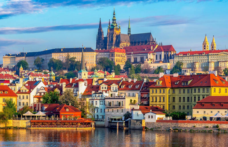 30. Vianden Castle, Luxembourg, 29. Prague Castle, Czechia, 28. Chapultepec Castle, Mexico, 27. Amigo’s Castle, New South Wales, Australia, 26. Amber Fort, India, 25. Larnach Castle, New Zealand, 24. Bodiam Castle, England, UK, 23. Topkapi Palace, Turkey, 22. Rhodes Castle, Greece, 21. Castello di Amorosa, California, USA, 20. Shuri Castle, Okinawa, Japan, 19. Frederiksborg Castle, Denmark, 18. Bran Castle, Romania, 17. Schwerin Castle, Germany, 16. Bojnice Castle, Slovakia, 15. Malbork Castle, Poland, 14. Edinburgh Castle, Scotland, UK, 13. Predjama Castle, Slovenia, 12. Chambord Castle, France, 11. Castello Aragonese, Italy, 10. Eilean Donan, Scotland, UK, 9. Casa Loma, Ontario, Canada, 8. Alcázar of Segovia, Spain, 7. Ksar of Ait-Ben-Haddou, Morocco, 6. Hohenwerfen Castle, Austria, 5. Windsor Castle, England, UK, 4. Trakai Island Castle, Lithuania, 3. Pena Palace, Portugal, 2. Neuschwanstein Castle, Germany