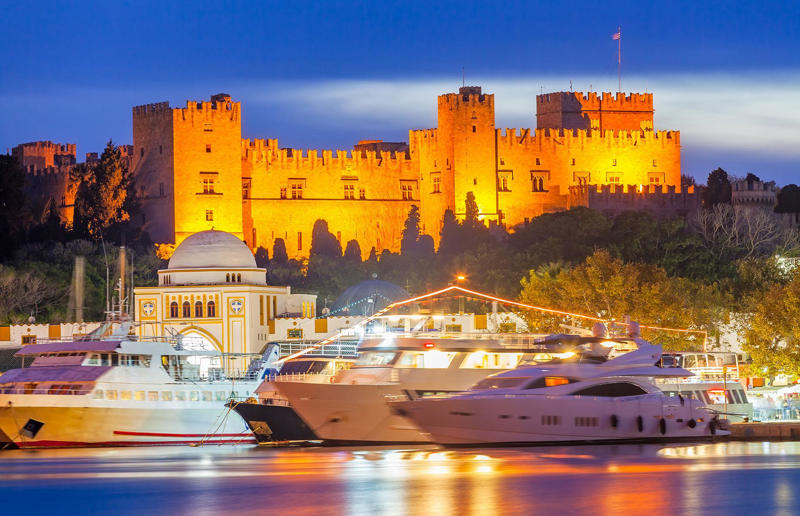 30. Vianden Castle, Luxembourg, 29. Prague Castle, Czechia, 28. Chapultepec Castle, Mexico, 27. Amigo’s Castle, New South Wales, Australia, 26. Amber Fort, India, 25. Larnach Castle, New Zealand, 24. Bodiam Castle, England, UK, 23. Topkapi Palace, Turkey, 22. Rhodes Castle, Greece, 21. Castello di Amorosa, California, USA, 20. Shuri Castle, Okinawa, Japan, 19. Frederiksborg Castle, Denmark, 18. Bran Castle, Romania, 17. Schwerin Castle, Germany, 16. Bojnice Castle, Slovakia, 15. Malbork Castle, Poland, 14. Edinburgh Castle, Scotland, UK, 13. Predjama Castle, Slovenia, 12. Chambord Castle, France, 11. Castello Aragonese, Italy, 10. Eilean Donan, Scotland, UK, 9. Casa Loma, Ontario, Canada, 8. Alcázar of Segovia, Spain, 7. Ksar of Ait-Ben-Haddou, Morocco, 6. Hohenwerfen Castle, Austria, 5. Windsor Castle, England, UK, 4. Trakai Island Castle, Lithuania, 3. Pena Palace, Portugal, 2. Neuschwanstein Castle, Germany