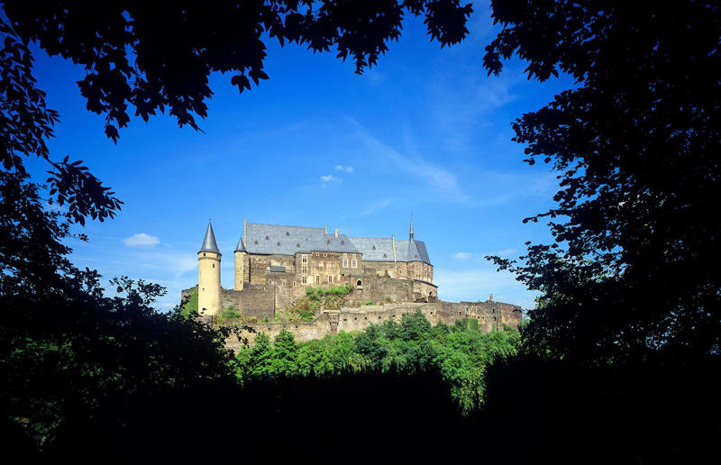 30. Vianden Castle, Luxembourg, 29. Prague Castle, Czechia, 28. Chapultepec Castle, Mexico, 27. Amigo’s Castle, New South Wales, Australia, 26. Amber Fort, India, 25. Larnach Castle, New Zealand, 24. Bodiam Castle, England, UK, 23. Topkapi Palace, Turkey, 22. Rhodes Castle, Greece, 21. Castello di Amorosa, California, USA, 20. Shuri Castle, Okinawa, Japan, 19. Frederiksborg Castle, Denmark, 18. Bran Castle, Romania, 17. Schwerin Castle, Germany, 16. Bojnice Castle, Slovakia, 15. Malbork Castle, Poland, 14. Edinburgh Castle, Scotland, UK, 13. Predjama Castle, Slovenia, 12. Chambord Castle, France, 11. Castello Aragonese, Italy, 10. Eilean Donan, Scotland, UK, 9. Casa Loma, Ontario, Canada, 8. Alcázar of Segovia, Spain, 7. Ksar of Ait-Ben-Haddou, Morocco, 6. Hohenwerfen Castle, Austria, 5. Windsor Castle, England, UK, 4. Trakai Island Castle, Lithuania, 3. Pena Palace, Portugal, 2. Neuschwanstein Castle, Germany