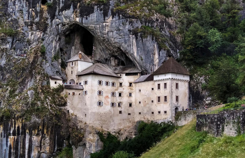 30. Vianden Castle, Luxembourg, 29. Prague Castle, Czechia, 28. Chapultepec Castle, Mexico, 27. Amigo’s Castle, New South Wales, Australia, 26. Amber Fort, India, 25. Larnach Castle, New Zealand, 24. Bodiam Castle, England, UK, 23. Topkapi Palace, Turkey, 22. Rhodes Castle, Greece, 21. Castello di Amorosa, California, USA, 20. Shuri Castle, Okinawa, Japan, 19. Frederiksborg Castle, Denmark, 18. Bran Castle, Romania, 17. Schwerin Castle, Germany, 16. Bojnice Castle, Slovakia, 15. Malbork Castle, Poland, 14. Edinburgh Castle, Scotland, UK, 13. Predjama Castle, Slovenia, 12. Chambord Castle, France, 11. Castello Aragonese, Italy, 10. Eilean Donan, Scotland, UK, 9. Casa Loma, Ontario, Canada, 8. Alcázar of Segovia, Spain, 7. Ksar of Ait-Ben-Haddou, Morocco, 6. Hohenwerfen Castle, Austria, 5. Windsor Castle, England, UK, 4. Trakai Island Castle, Lithuania, 3. Pena Palace, Portugal, 2. Neuschwanstein Castle, Germany