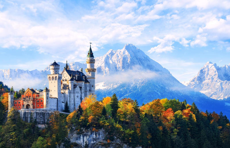 30. Vianden Castle, Luxembourg, 29. Prague Castle, Czechia, 28. Chapultepec Castle, Mexico, 27. Amigo’s Castle, New South Wales, Australia, 26. Amber Fort, India, 25. Larnach Castle, New Zealand, 24. Bodiam Castle, England, UK, 23. Topkapi Palace, Turkey, 22. Rhodes Castle, Greece, 21. Castello di Amorosa, California, USA, 20. Shuri Castle, Okinawa, Japan, 19. Frederiksborg Castle, Denmark, 18. Bran Castle, Romania, 17. Schwerin Castle, Germany, 16. Bojnice Castle, Slovakia, 15. Malbork Castle, Poland, 14. Edinburgh Castle, Scotland, UK, 13. Predjama Castle, Slovenia, 12. Chambord Castle, France, 11. Castello Aragonese, Italy, 10. Eilean Donan, Scotland, UK, 9. Casa Loma, Ontario, Canada, 8. Alcázar of Segovia, Spain, 7. Ksar of Ait-Ben-Haddou, Morocco, 6. Hohenwerfen Castle, Austria, 5. Windsor Castle, England, UK, 4. Trakai Island Castle, Lithuania, 3. Pena Palace, Portugal, 2. Neuschwanstein Castle, Germany