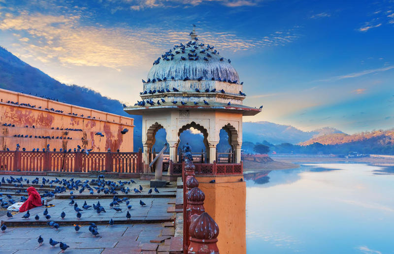 30. Vianden Castle, Luxembourg, 29. Prague Castle, Czechia, 28. Chapultepec Castle, Mexico, 27. Amigo’s Castle, New South Wales, Australia, 26. Amber Fort, India, 25. Larnach Castle, New Zealand, 24. Bodiam Castle, England, UK, 23. Topkapi Palace, Turkey, 22. Rhodes Castle, Greece, 21. Castello di Amorosa, California, USA, 20. Shuri Castle, Okinawa, Japan, 19. Frederiksborg Castle, Denmark, 18. Bran Castle, Romania, 17. Schwerin Castle, Germany, 16. Bojnice Castle, Slovakia, 15. Malbork Castle, Poland, 14. Edinburgh Castle, Scotland, UK, 13. Predjama Castle, Slovenia, 12. Chambord Castle, France, 11. Castello Aragonese, Italy, 10. Eilean Donan, Scotland, UK, 9. Casa Loma, Ontario, Canada, 8. Alcázar of Segovia, Spain, 7. Ksar of Ait-Ben-Haddou, Morocco, 6. Hohenwerfen Castle, Austria, 5. Windsor Castle, England, UK, 4. Trakai Island Castle, Lithuania, 3. Pena Palace, Portugal, 2. Neuschwanstein Castle, Germany