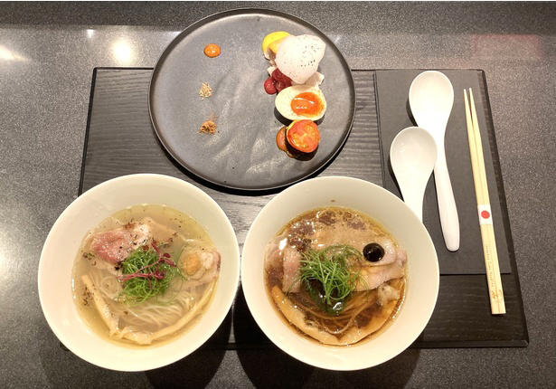 【新宿】24時間いつでも味わえる！すっきりでもコクのある“東京豚骨ラーメン”「とんこつらーめん 氣華」, 【代々木上原】和洋中が融合した一杯は星付き＆殿堂の旨さ！無化調・自家製麺・トリプルスープの3つの柱を重視した「Japanese Soba Noodles 蔦」, 【経堂】黄金スープにまるっと1匹！炭火焼きの香ばしい鮎を豪快に味わう「炭火焼き あゆラーメン GOTTAKU」, 【町田】“御三家”から受け継ぐ旨さがここに！家系の名店「ラーメン町田家 町田本店」, 【小田原】厳選カルビとスパイシーなスープのおいしさが溶け込む名物ラーメン「かるびラーメン 小田原ミナカ店」