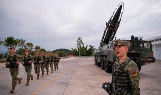 張又侠氏の「遺言状」が波紋…なぜただ事ではないのか, 習近平式の軍統制・台湾政策に正面から異論,  軍上層部の粛清・ロケット軍をめぐる人事再編と重なった時期,  真偽を巡る議論は続くも、浮かび上がった「権力不安」, 台湾有事や南シナ海の緊張にも波及しかねない不安要素, 米国と同盟国は、この“不穏なサイン”をどう読むのか, 「江南タイムズ」で最も閲覧された記事
