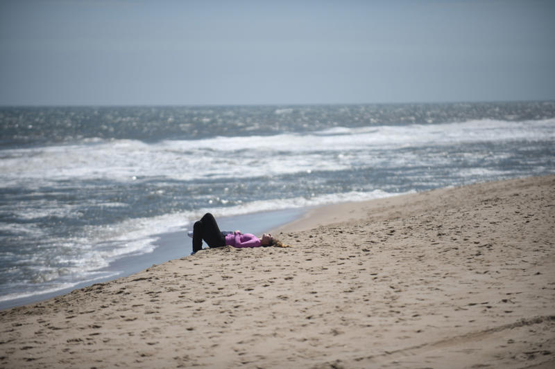 1. Poipu Beach: Kauai, Hawaii, 2. St. Andrews State Park: Panama City, Florida, 3. Caladesi Island State Park: Dunedin, Florida, 4. Wailea Beach – Maui, Hawaii, 5. Main Beach – East Hampton, New York, 6. Delnor-Wiggins Pass State Park – Naples, Florida, 7. Beachwalker Park – Kiawah Island, South Carolina, 8. Kaunaoa Beach – The Island of Hawaii, 9. Lanikai Beach – Oahu, Hawaii, 10. Coast Guard Beach – Cape Cod, Massachusetts