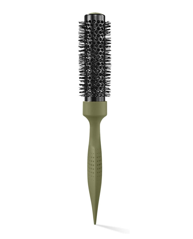 What to consider before getting a fringe , How to know if you should not get a fringe, The best styles depend on your face shape, How to style your fringe when time is short 