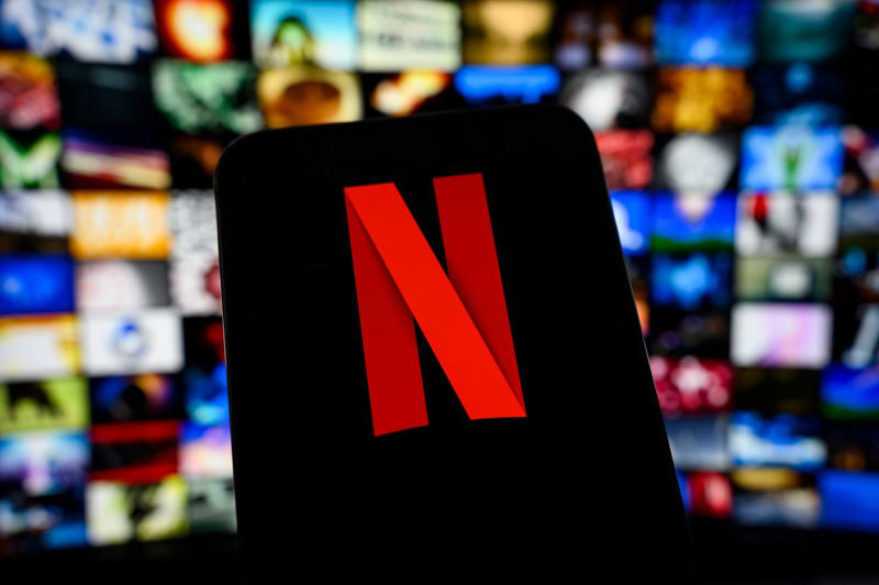 ‟おじさん”を狙い撃ち, Netflixの全方位戦略, 海外大ヒット作も日本では大コケ, ホームラン主義へのシフト, 「大ヒットの空気」への懸念