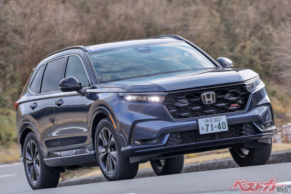 待望のe:HEVモデルが日本市場に復活, パワーユニットはe:HEVでスポーティなRSの設定, ライバルと真っ向対決, ドレスアップで個性派を目指す