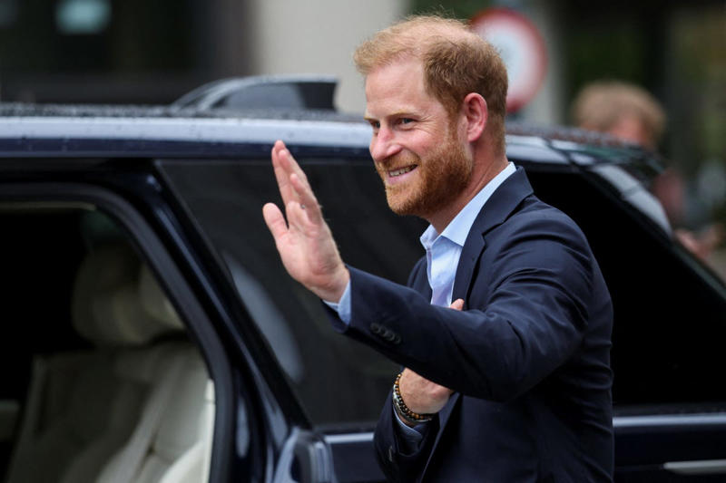 Peter Phillips, Zara Tindall, Prince William, Prince Harry, Princess Beatrice, Princess Eugenie, Lady Louise Windsor, James, Earl of Wessex