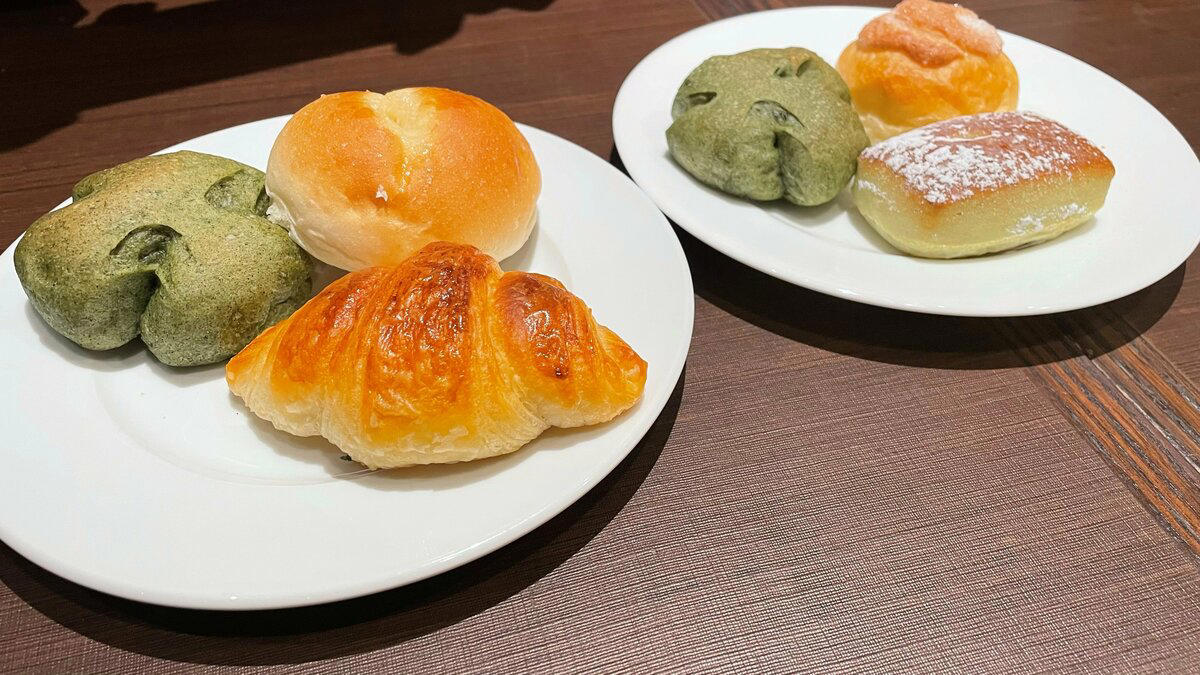 1：寝る前のアイスクリーム, 2：疲れたときの「カフェ通い」, 3：気分転換に「ウインドウショッピング」, 4：ランチで外食をする, 5：目的なしに行く「100円ショップ」